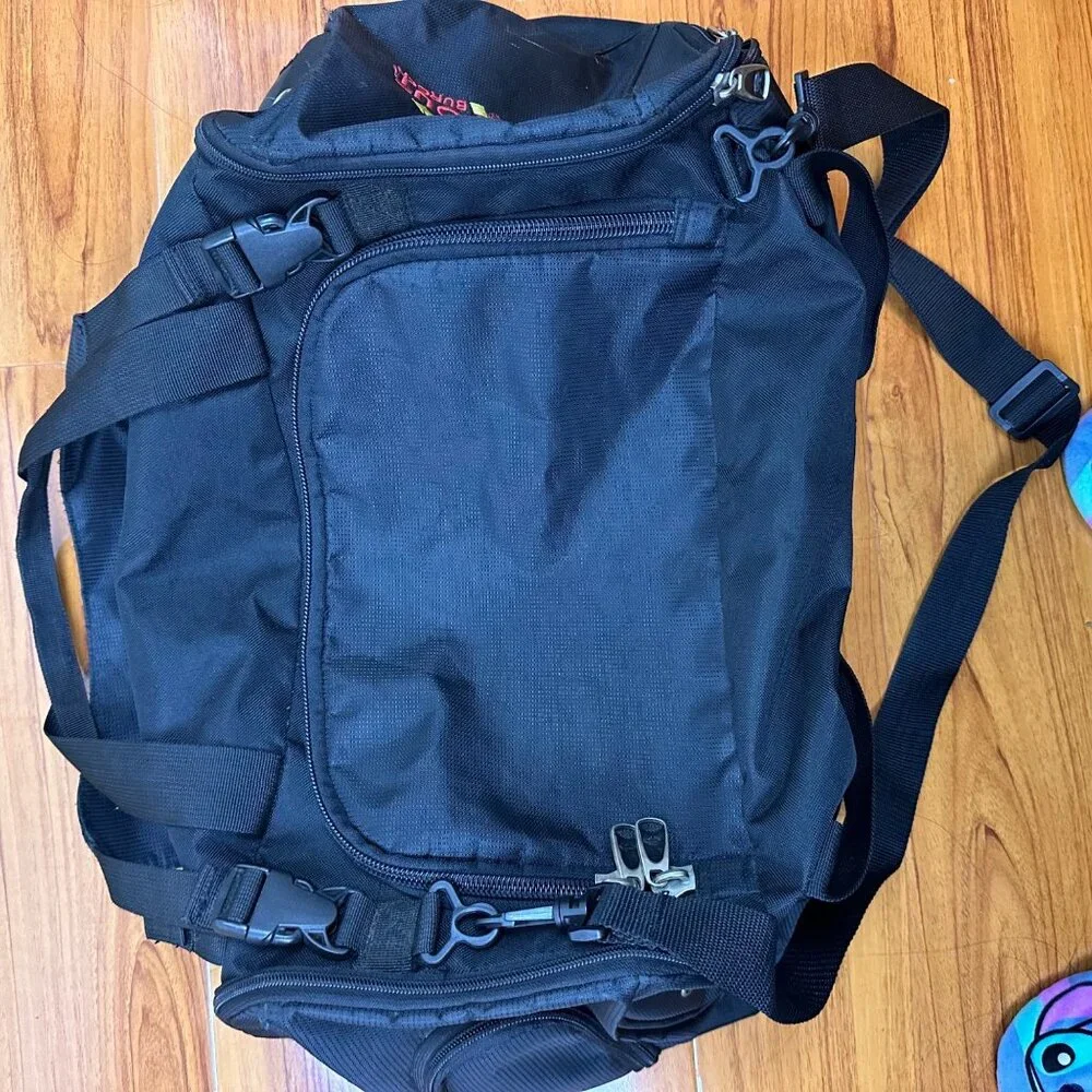 In-N-Out Burger Black Gym Duffel Bag W/ Multiple Zippered Pockets & Adjustable S